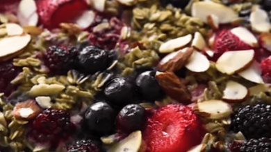 Vegan Berry-Baked Oatmeal